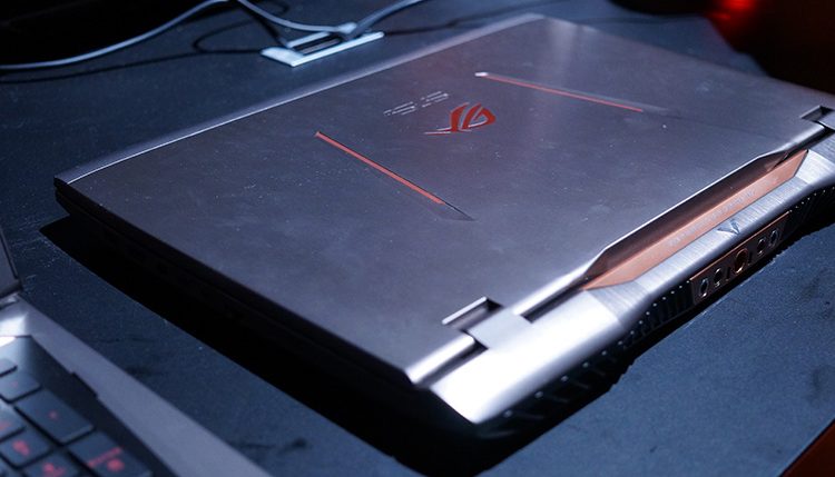ноутбук GX700