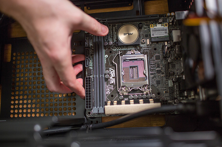 Cougar QBX Mini-ITX Скриншот 3